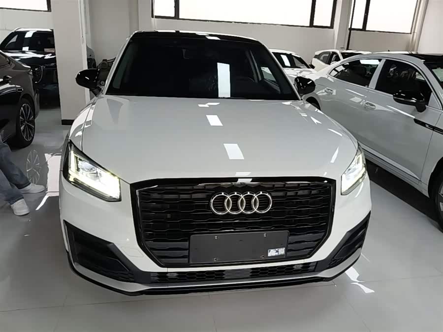 Audi Q2L 2021