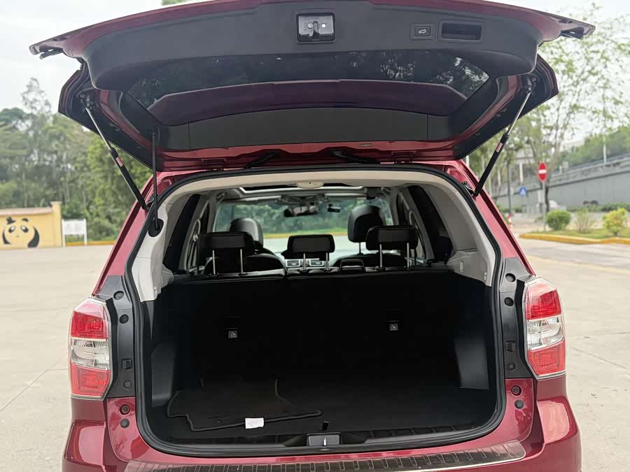 Subaru Forester 2015 — фото 11