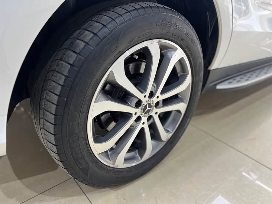 Mercedes-Benz GLE 2017 — фото 19