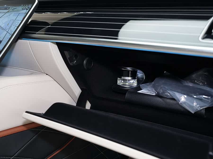 Mercedes-Benz Maybach S-Class 2023 — фото 20