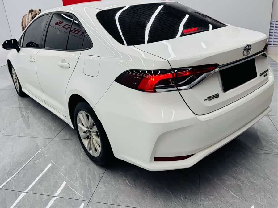 Toyota Corolla 2023 — фото 12