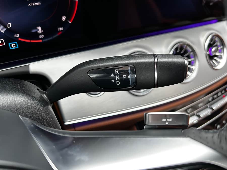 Mercedes-Benz E-Class 2021 — фото 10