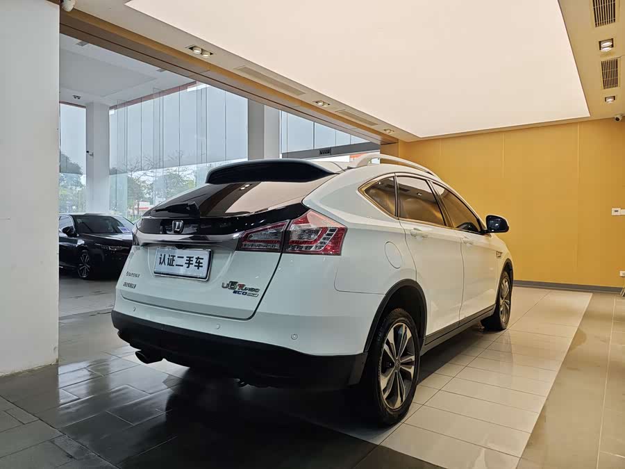 Luxgen You6 SUV 2016 — фото 28