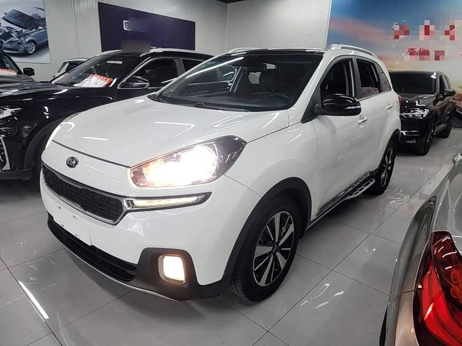 Kia KX3 Proud Running 2015