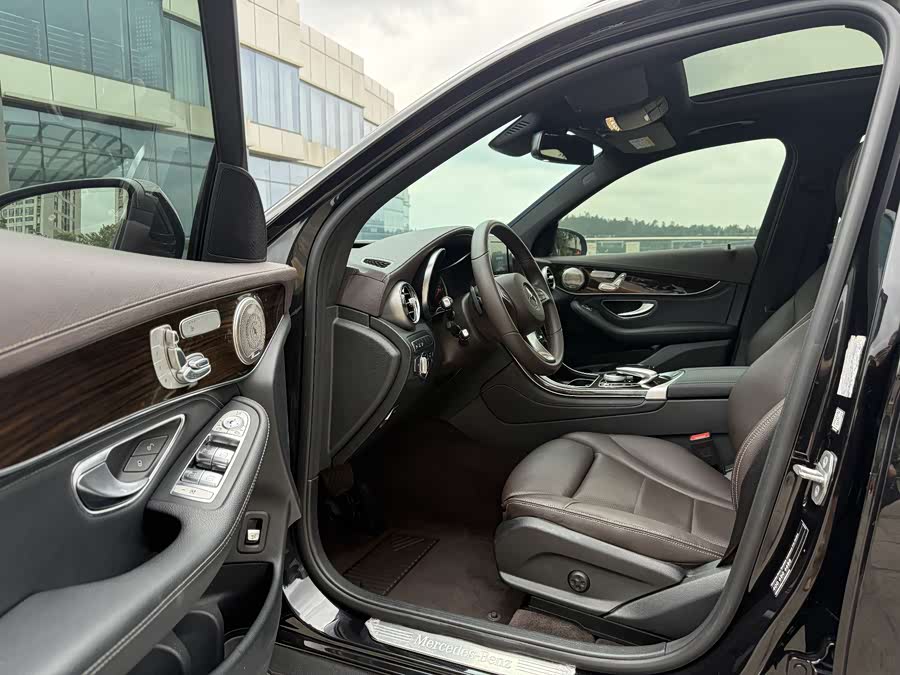 Mercedes-Benz GLC 2019 — фото 17