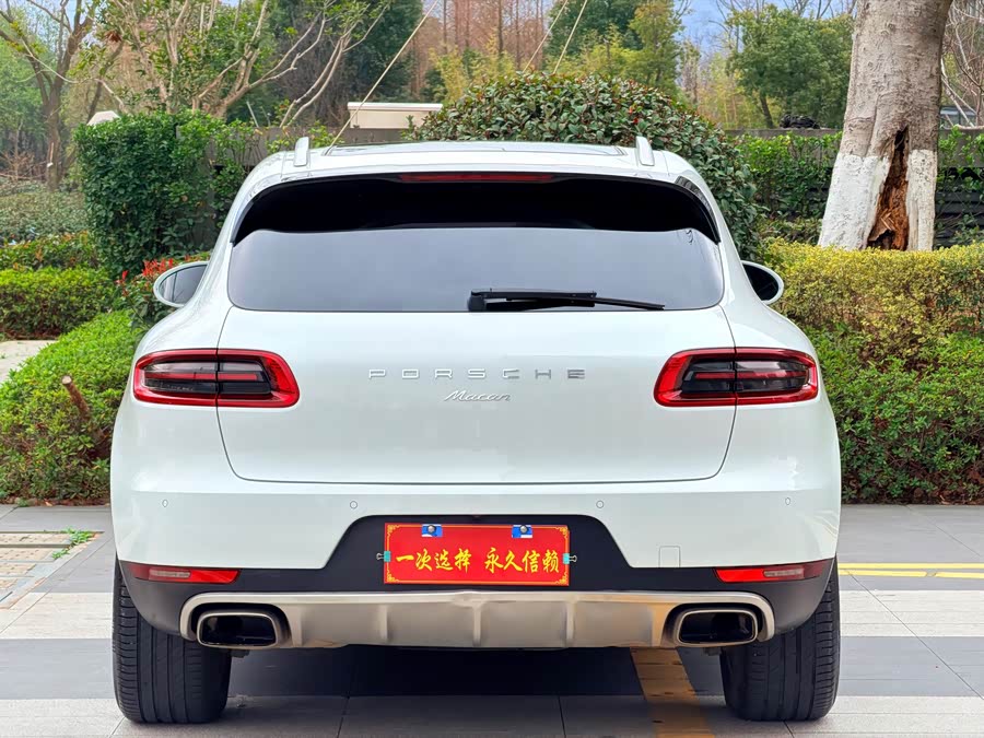 Porsche Macan 2017 — фото 16
