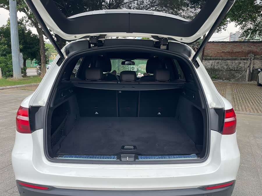 Mercedes-Benz GLC 2018 — фото 13