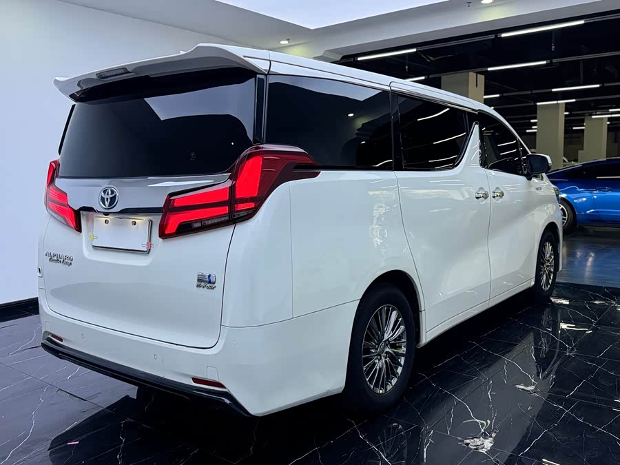Toyota Alphard 2020 — фото 24