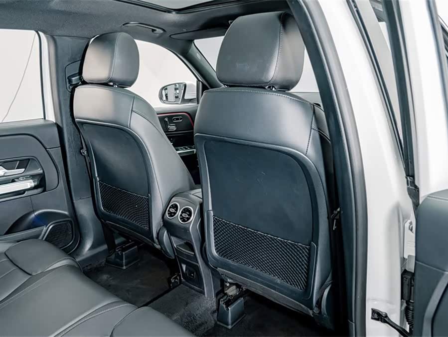 Mercedes-Benz GLB 2023 — фото 19