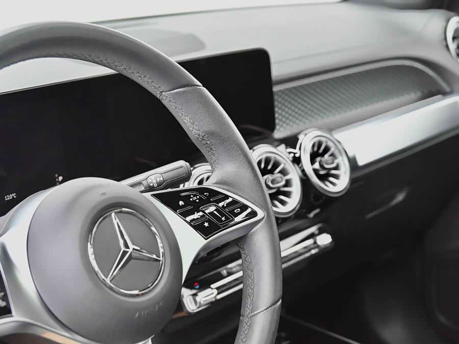 Mercedes-Benz GLB 2024 — фото 14