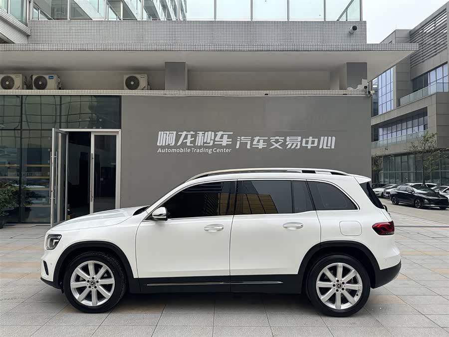 Mercedes-Benz GLB 2020 — фото 22