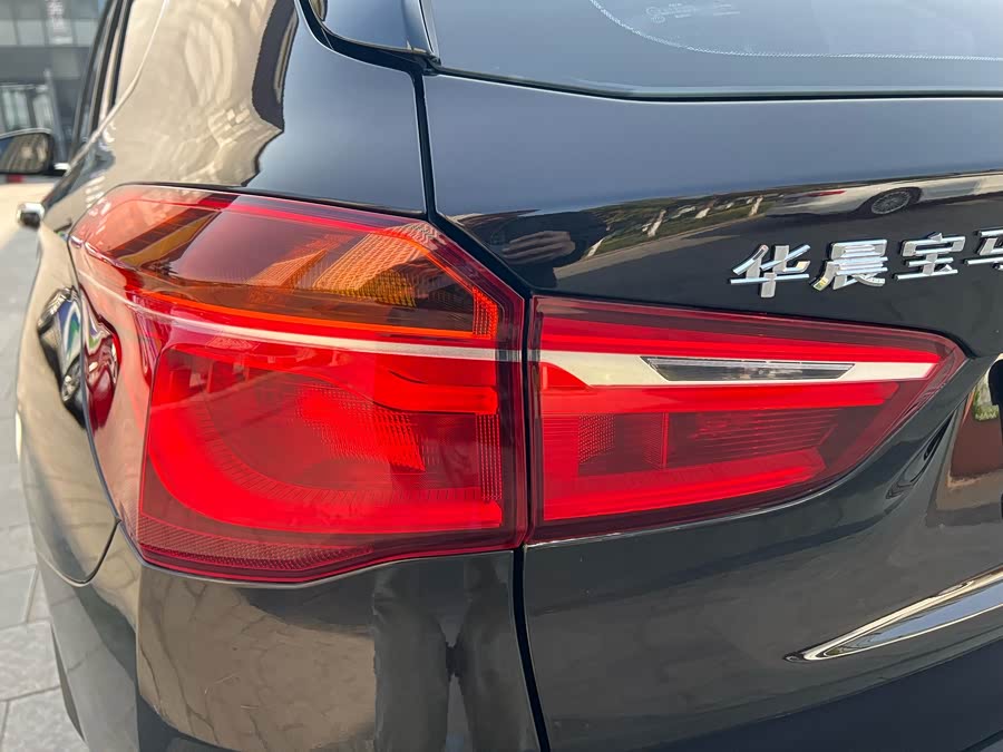 BMW X1 2018 — фото 32
