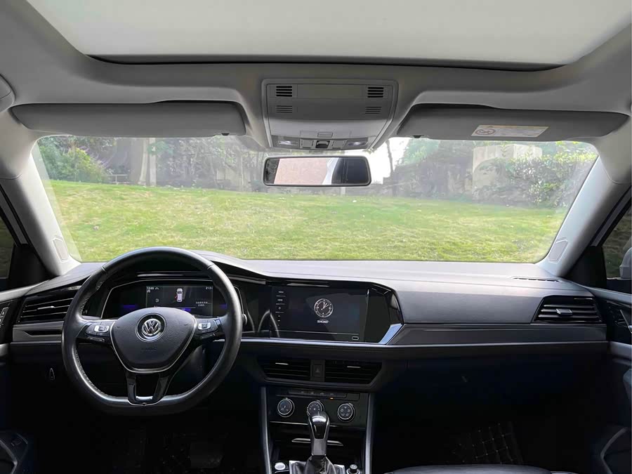 Volkswagen Sagitar 2021