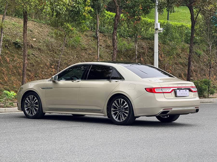 Lincoln Continental 2017