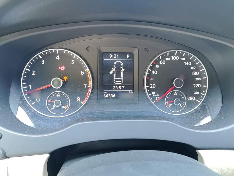 Volkswagen Sagitar 2014