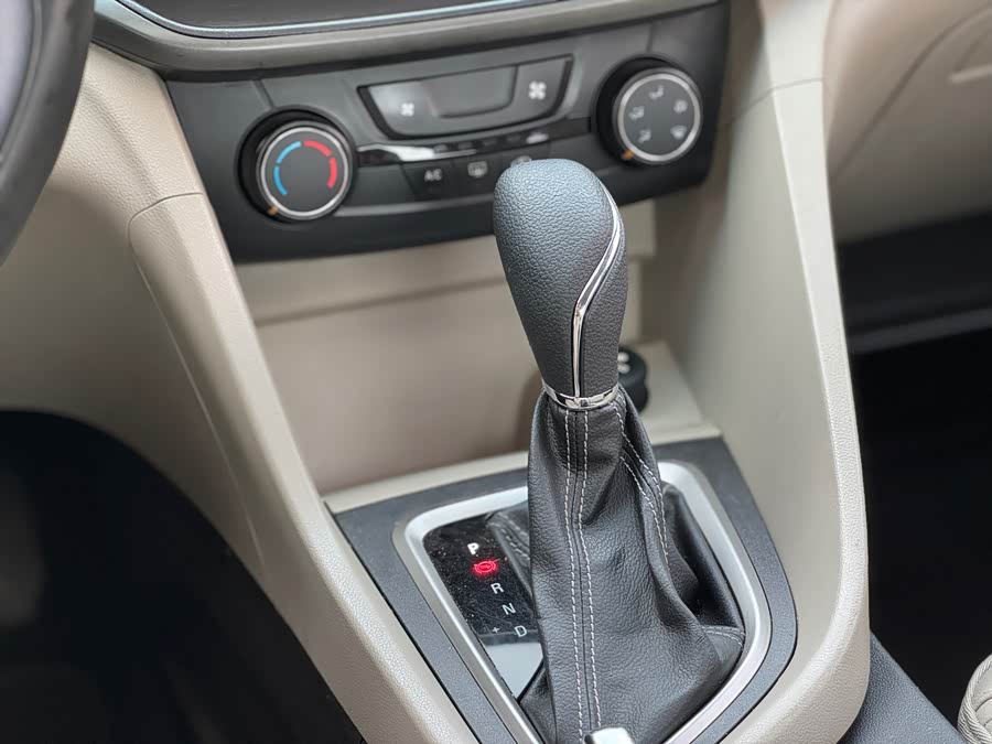 Buick Excelle GT 2016 — фото 15