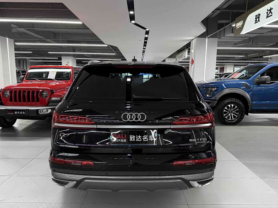 Audi Q7 2021 — фото 8