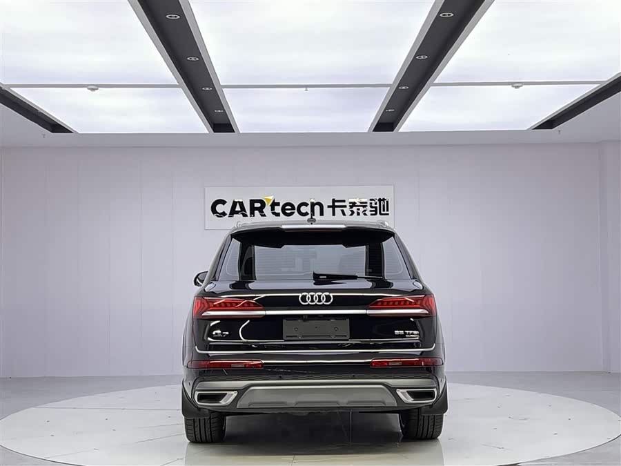 Audi Q7 2021