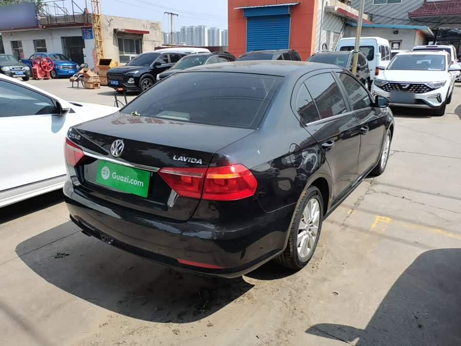 Volkswagen Lavida 2015