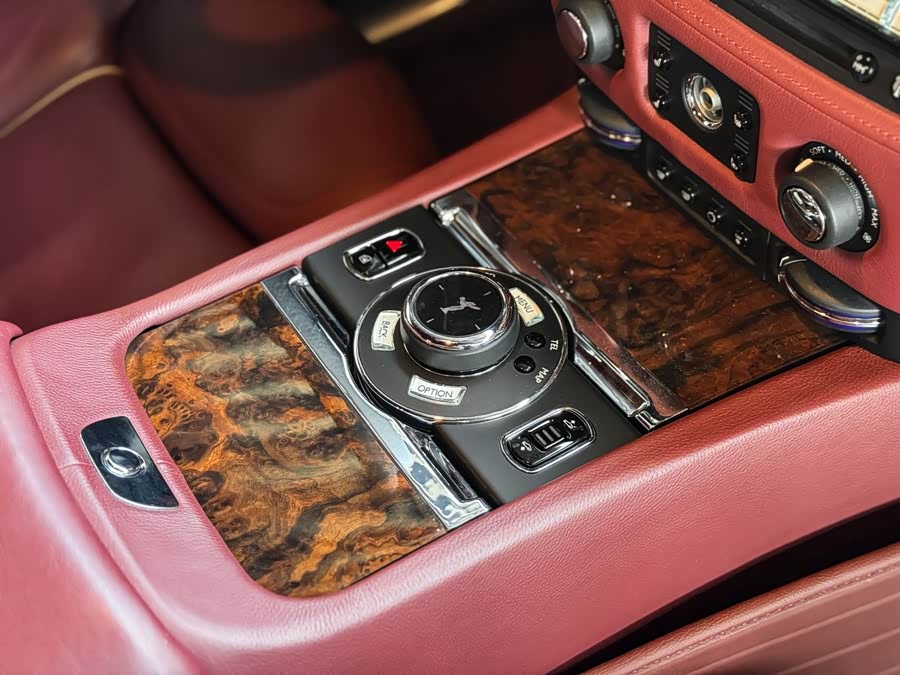 Rolls-Royce Ghost 2014 — фото 14