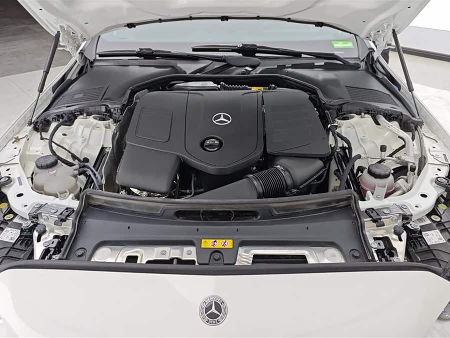Mercedes-Benz C-Class 2024 — фото 10