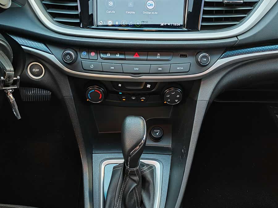 Buick Excelle 2021 — фото 8