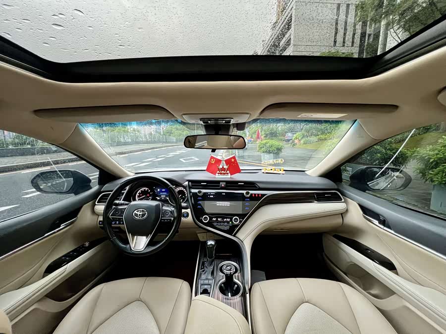 Toyota Camry 2019