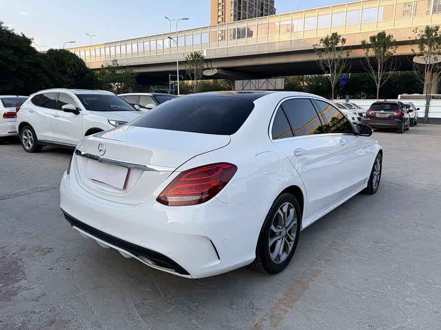 Mercedes-Benz C-Class 2016 — фото 10