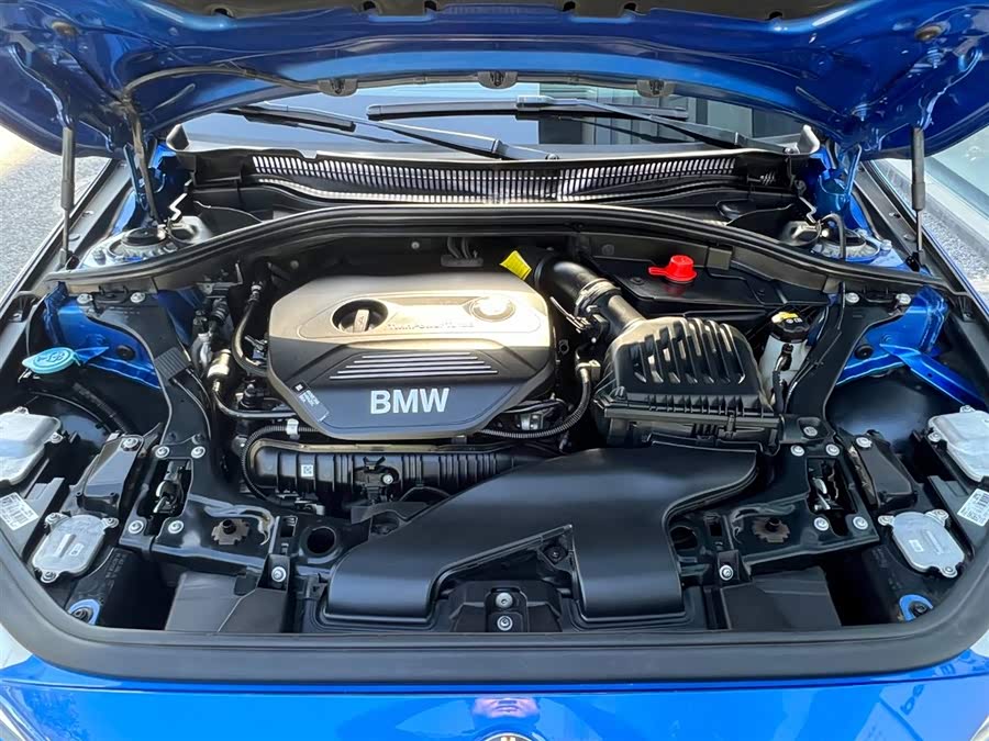 BMW 1 Series 2018 — фото 13
