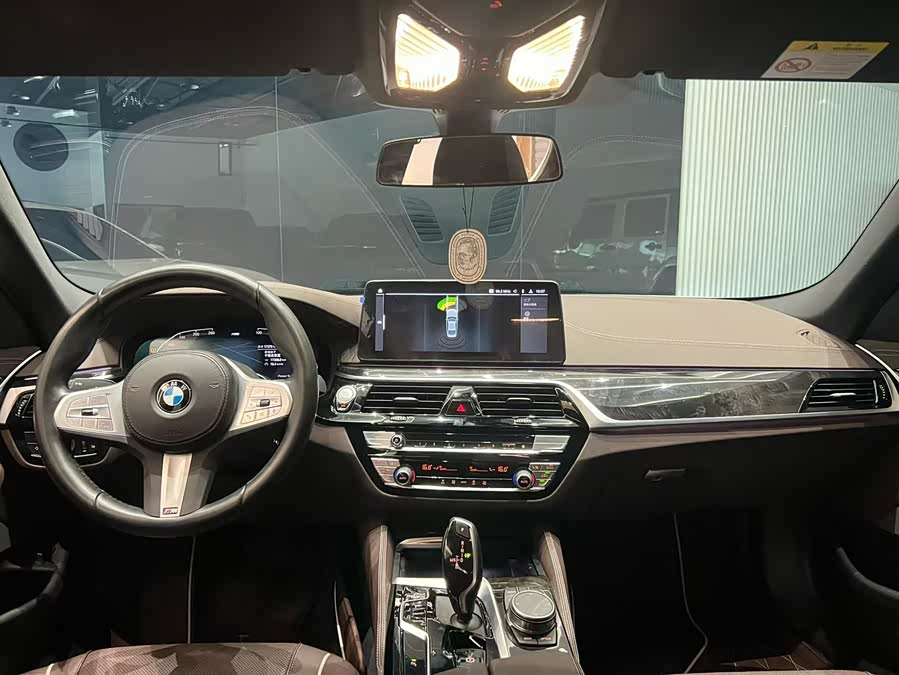 BMW 5 Series 2022