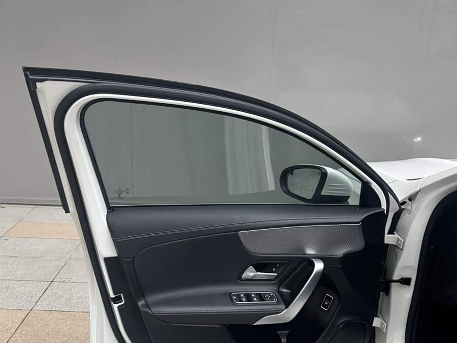 Mercedes-Benz A-Class 2021 — фото 11