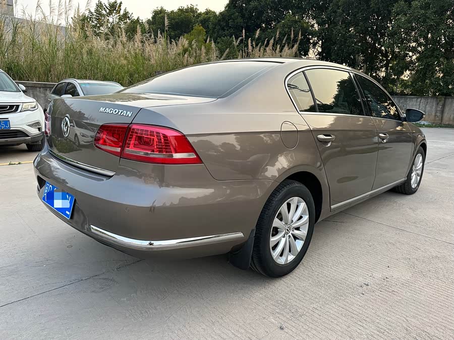 Volkswagen Magotan 2012