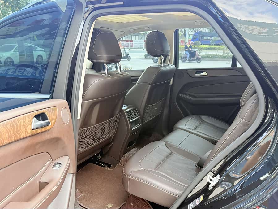 Mercedes-Benz GLE 2016