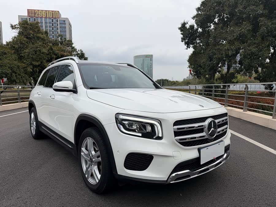 Mercedes-Benz GLB 2021