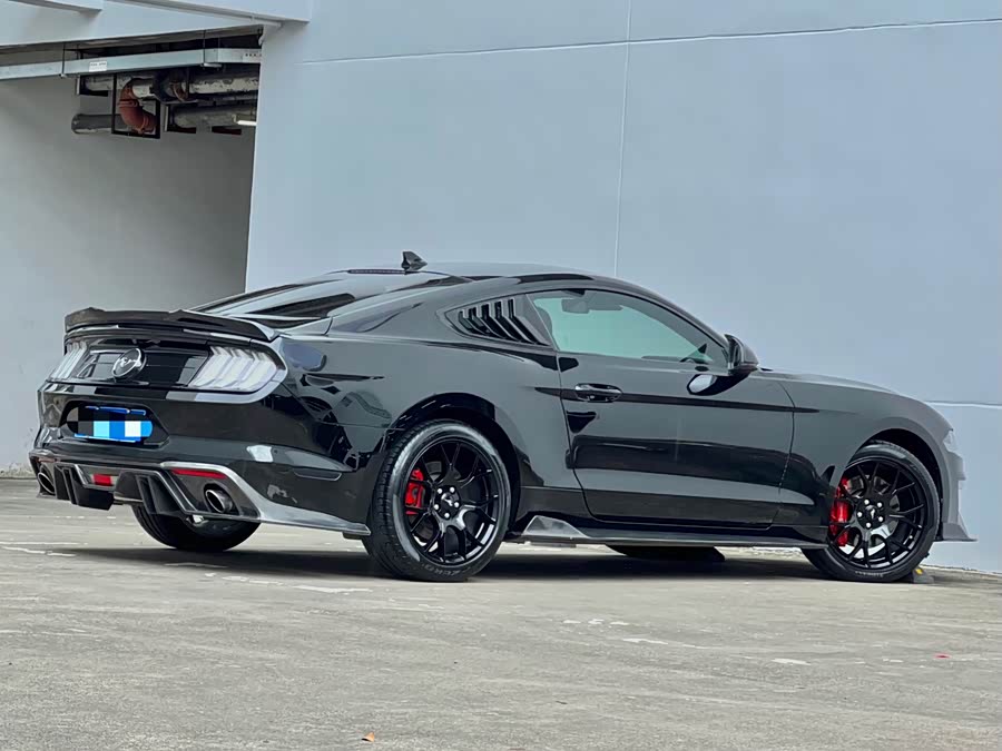 Ford Mustang 2021 — фото 10