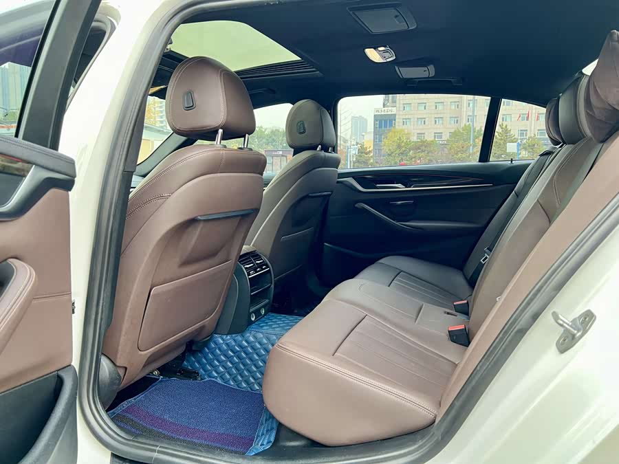 BMW 5 Series 2019