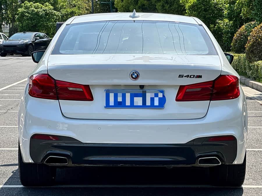 BMW 5 Series 2020 — фото 9