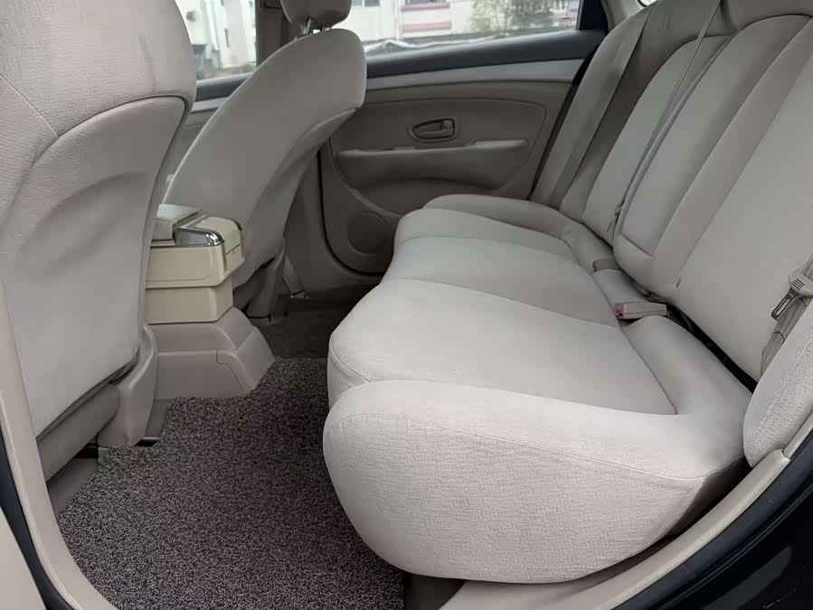 Nissan Sylphy 2012