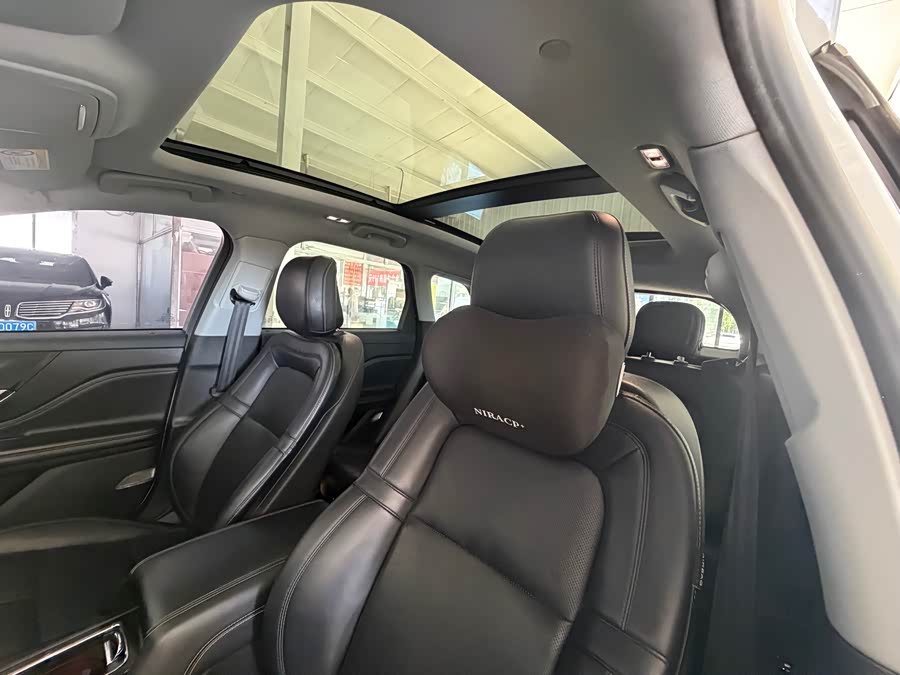 Lincoln Corsair 2021