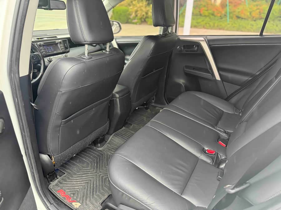 Toyota RAV4 2013