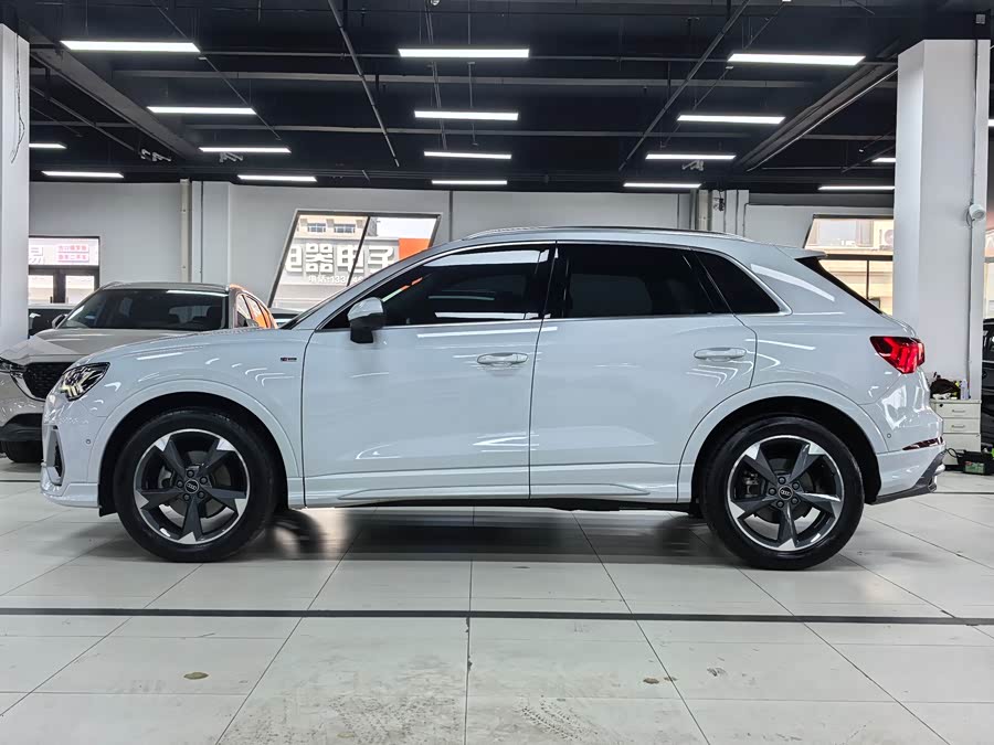Audi Q3 2023