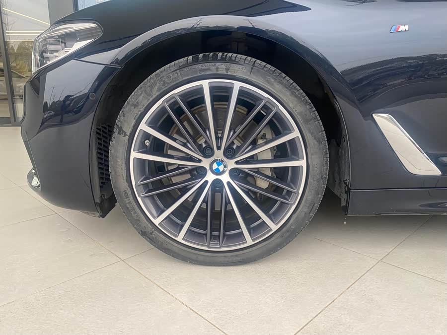BMW 5 Series 2020 — фото 12