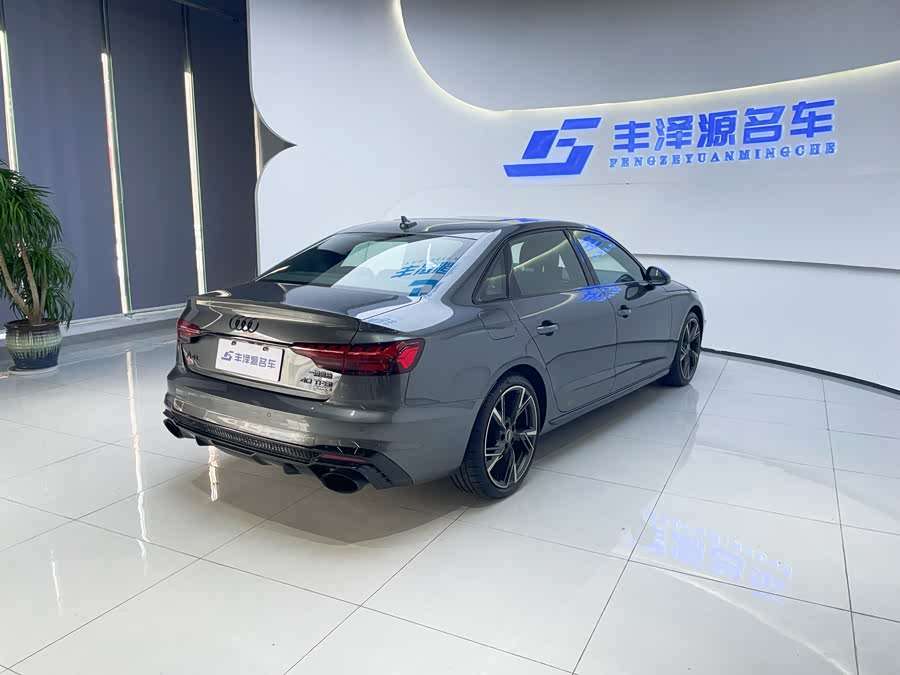 Audi A4L 2024
