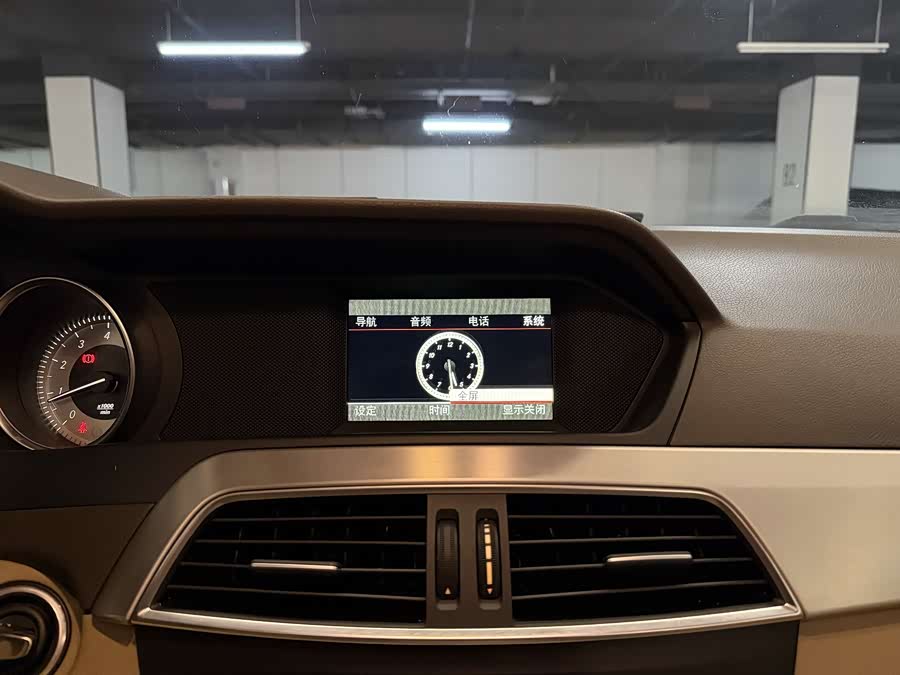 Mercedes-Benz C-Class 2011 — фото 17