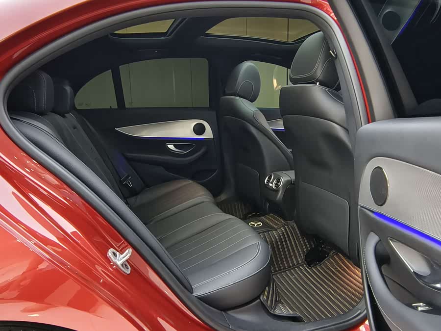 Mercedes-Benz E-Class 2019 — фото 12