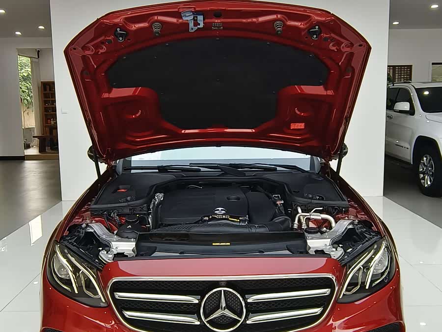 Mercedes-Benz E-Class 2019 — фото 29
