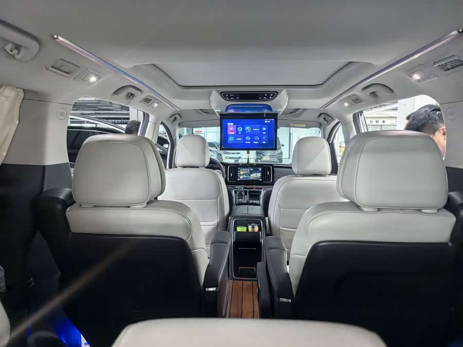 GAC Trumpchi M8 2021 — фото 11