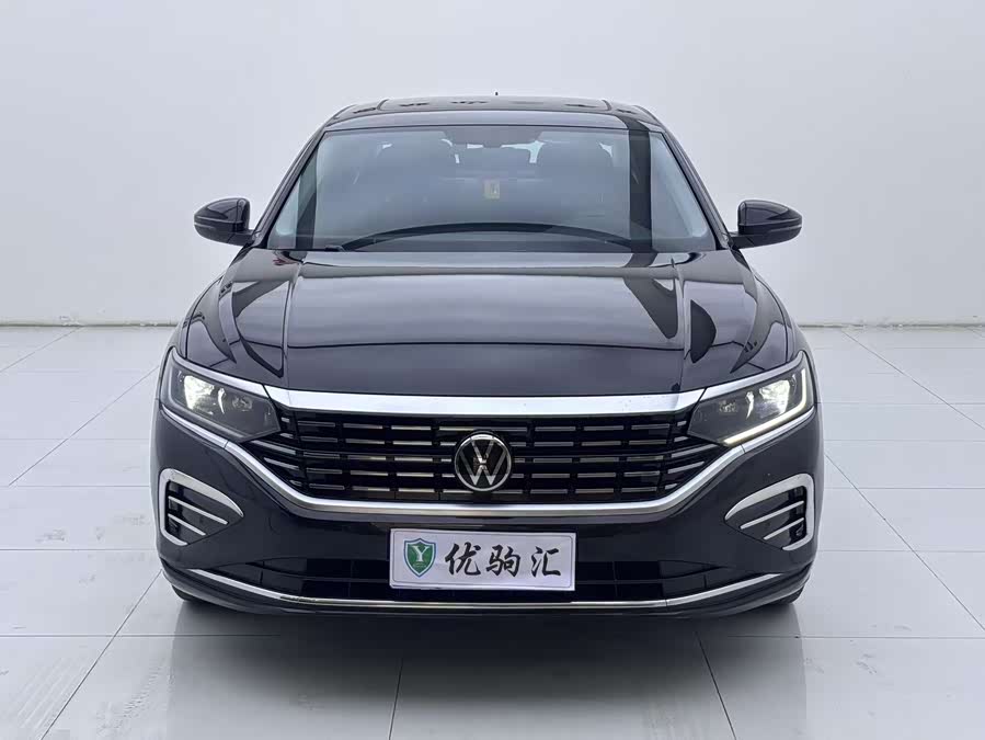 Volkswagen Passat 2024