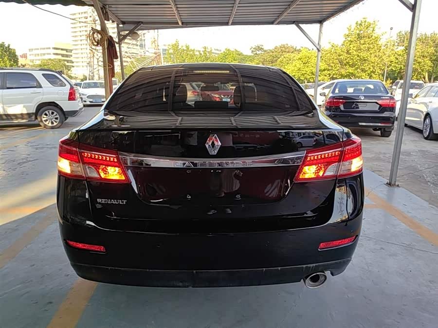 Renault Latitude 2013