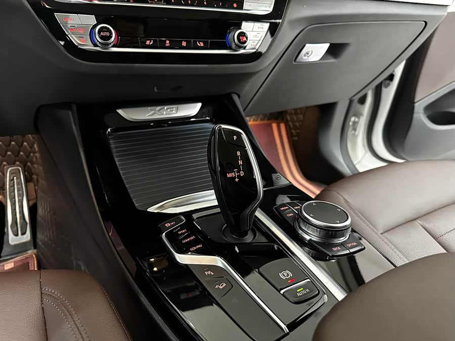 BMW X3 2018 — фото 11